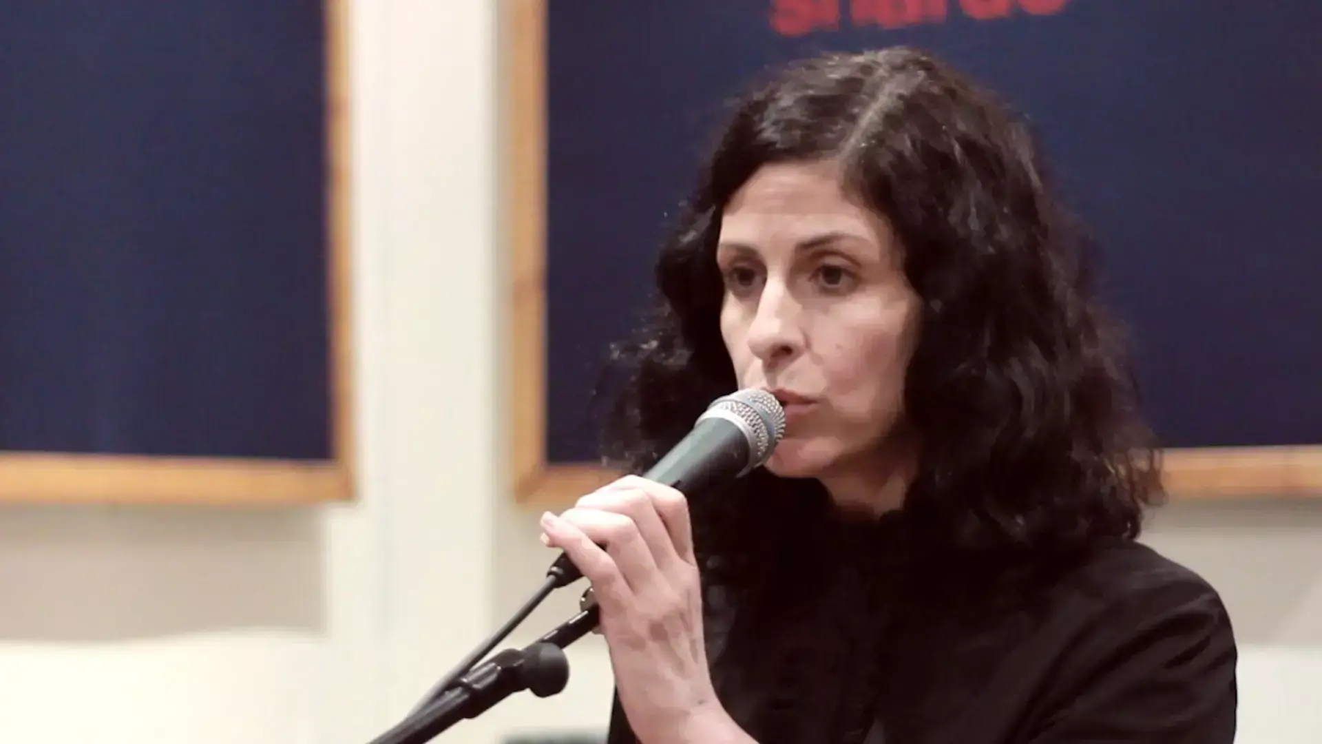 שיר בחזרה עם אפרת בן צור