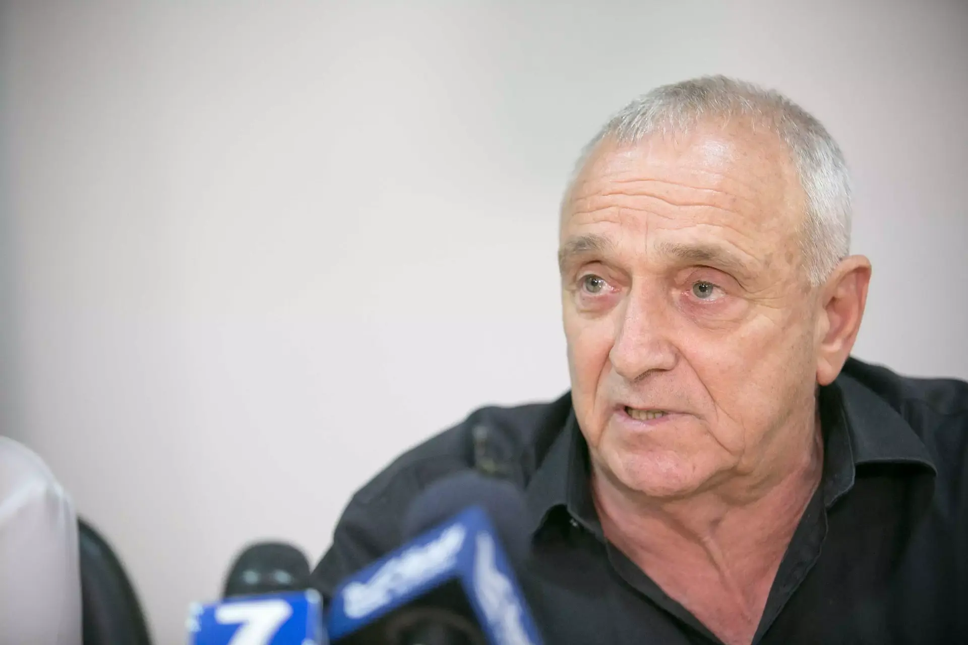 היכן החביאו את העבריינים כשהשר אהרונוביץ' ביקר?