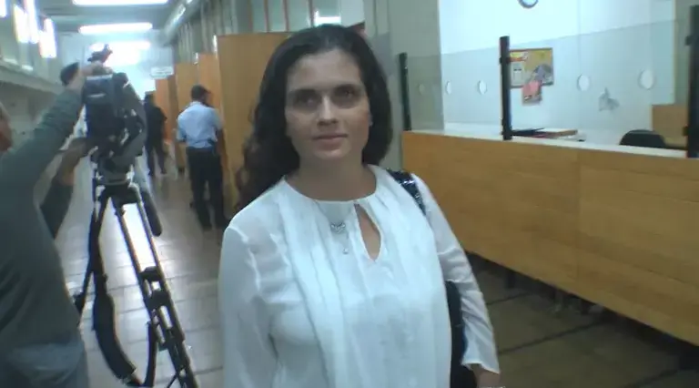 חשד: כלא את אשתו ושתי בנותיו הקטנות במשך שנה