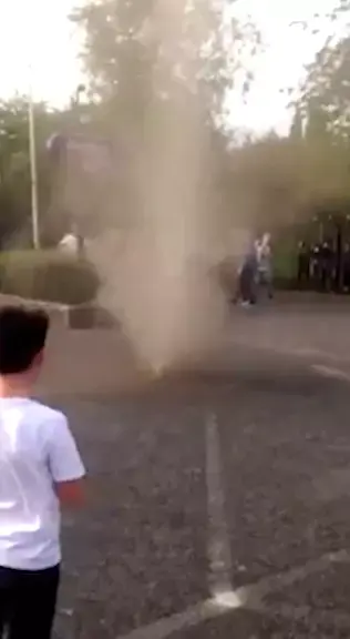 צפו: "מיני טורנדו" במרחק נגיעה