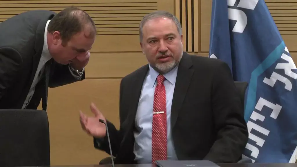 דחיית הבחירות לנשיאות: בנט לא פוסל את יוזמת נתניהו