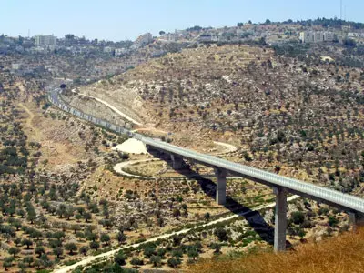 "מיליוני שקלים מושקעים בכבישי השטחים"
