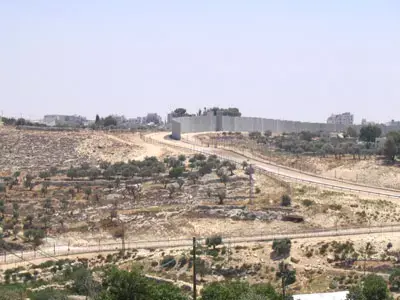 אולמרט הורה להאיץ בניית הגדר בעוטף י-ם
