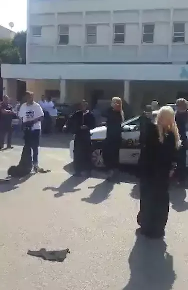 "הפגנת רעלות" בקריית אתא נגד הכפייה הדתית בעיר