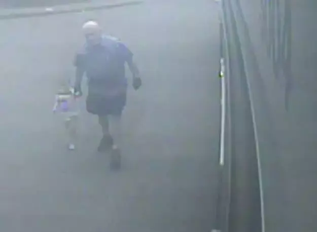 החדשות בדקה: נהג אוטובוס הציל פעוט ששוטט לבד ברחוב