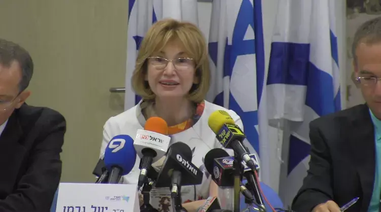 הרפורמה בבריאות: מחירי הביטוח באמת ירדו?