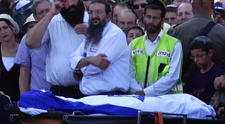 נפרדים מהבנים: "קיווינו שיהיו לכם עוד הרבה שנים בעולם"