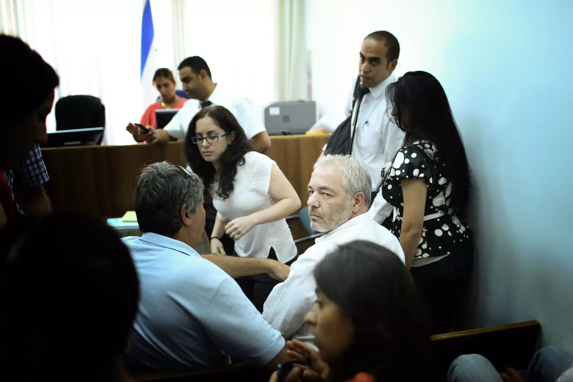 עו"ד רונאל פישר יואשם בתיווך בשוחד בכפוף לשימוע