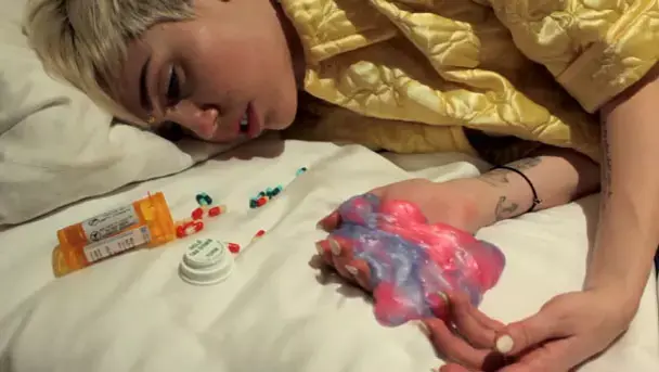 צפו: קליפ ה-LSD של מיילי סיירוס ומובי