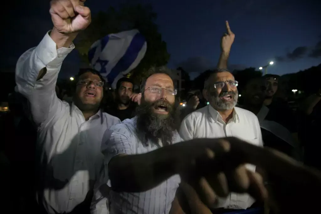 פעילי ימין התפרעו בהפגנת שמאל בתל אביב: "לכו לעזה"
