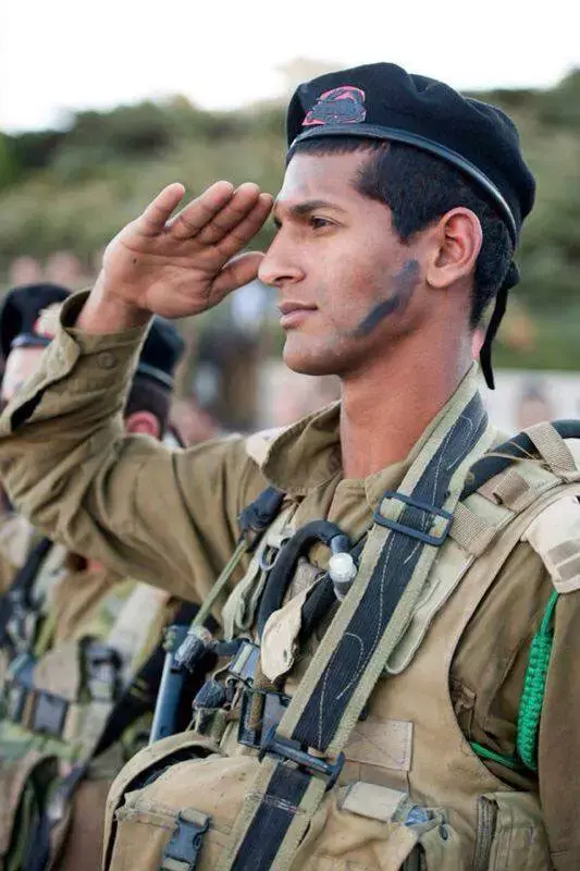 היית המפקד שלי, החבר שלי, כמו אבא בשבילי