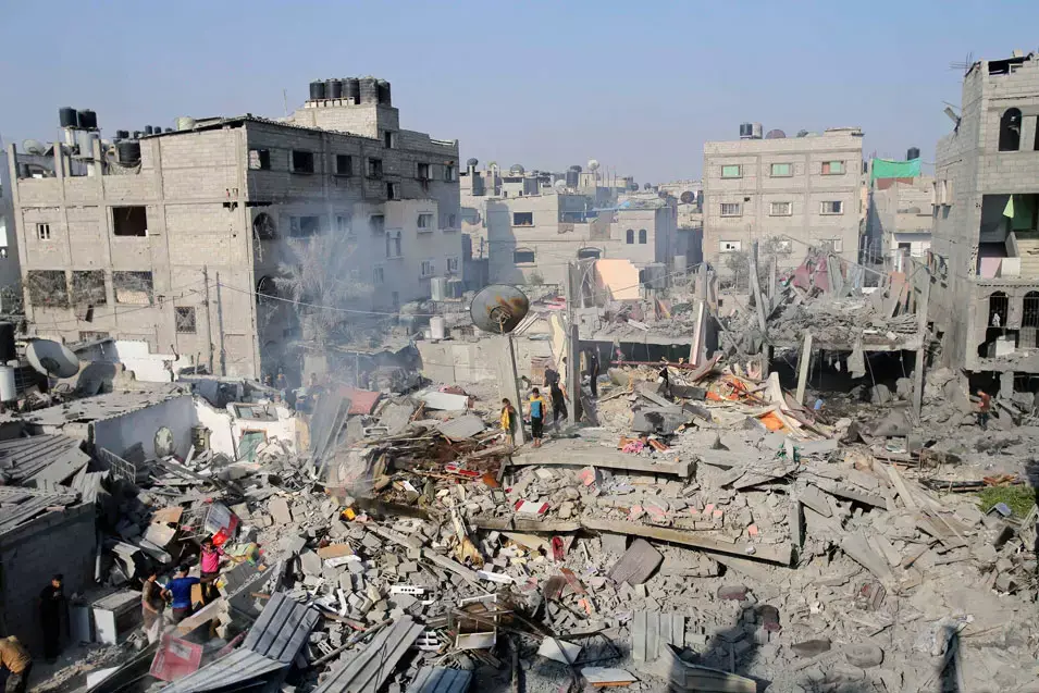 חדשות בדקה: יותר מ-1,700 הרוגים פלסטינים ברצועה