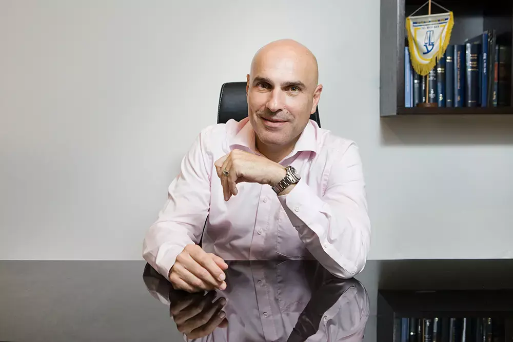 בכיר בלשכת עורכי הדין נחקר באזהרה: "רודפים אותי"
