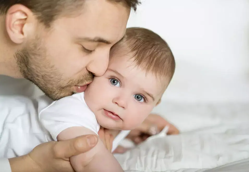 דיכאון לאחר לידה אצל אבות - איך זה נראה ואיך מטפלים?