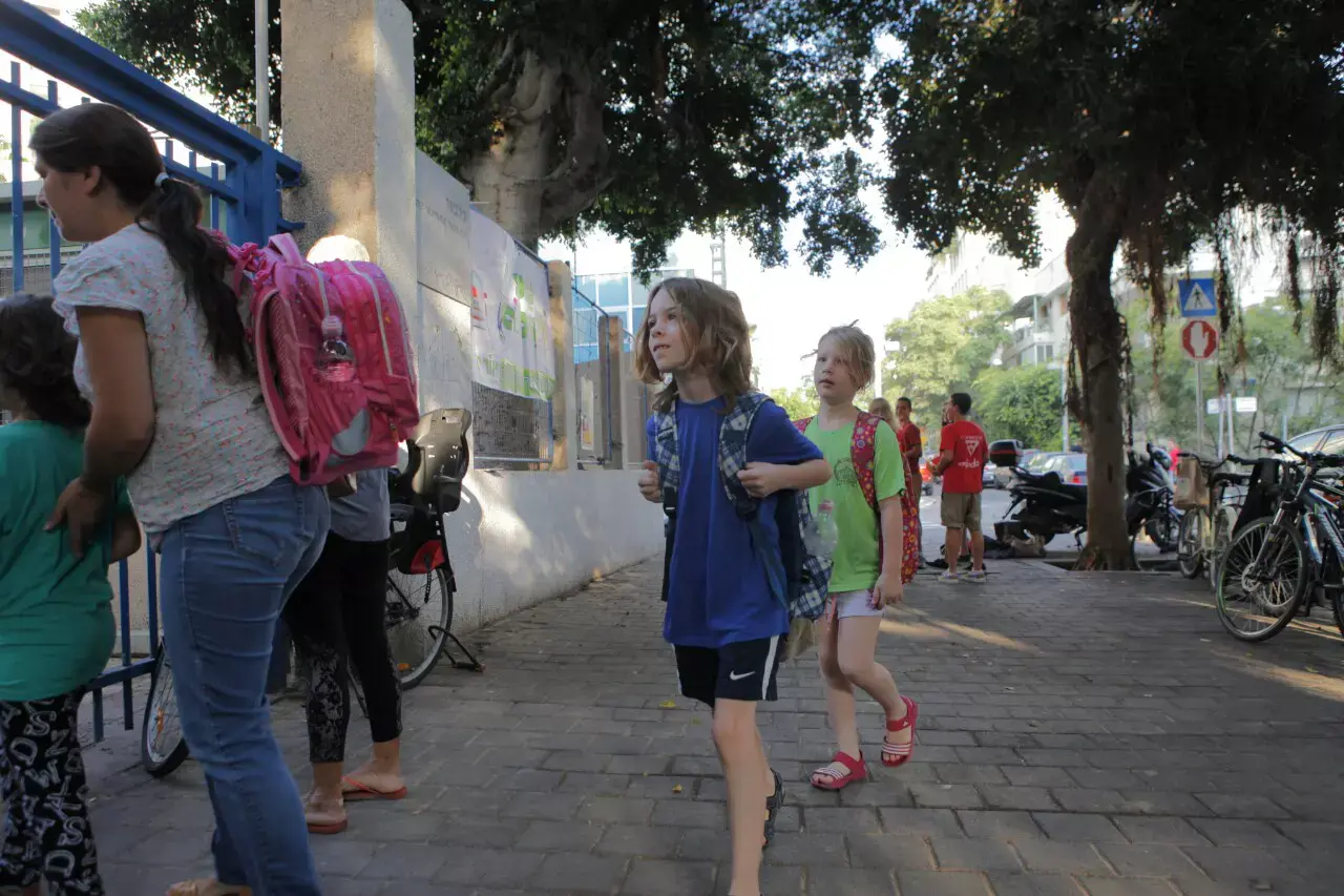 אתה עוד תגלה את העולם: חוזרים לכיתה - בתמונות
