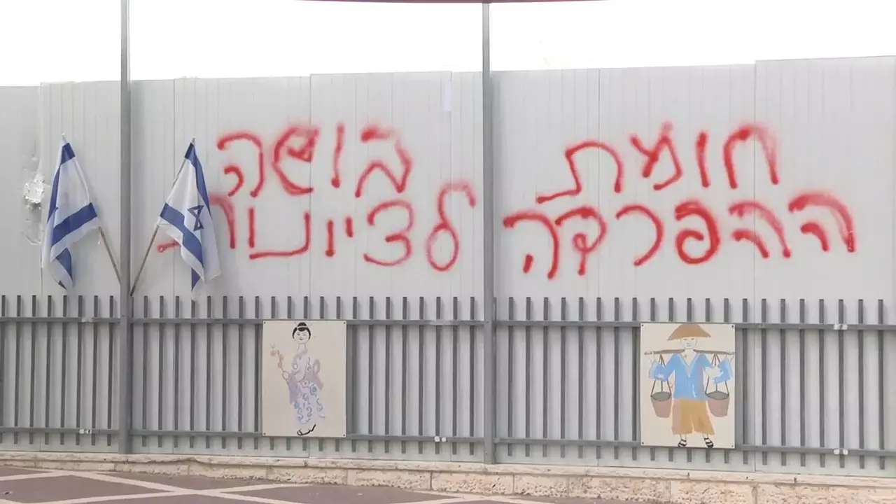 ראש העיר בית שמש: "לא אפנה את התלמידות החרדיות"