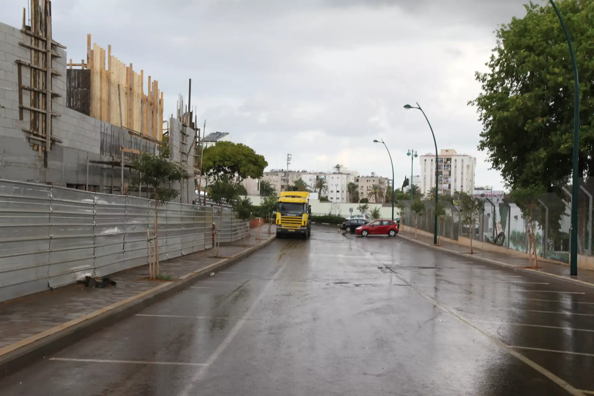 החורף הגיע? טפטופים בצפון ובשרון, ירידה בטמפרטורות