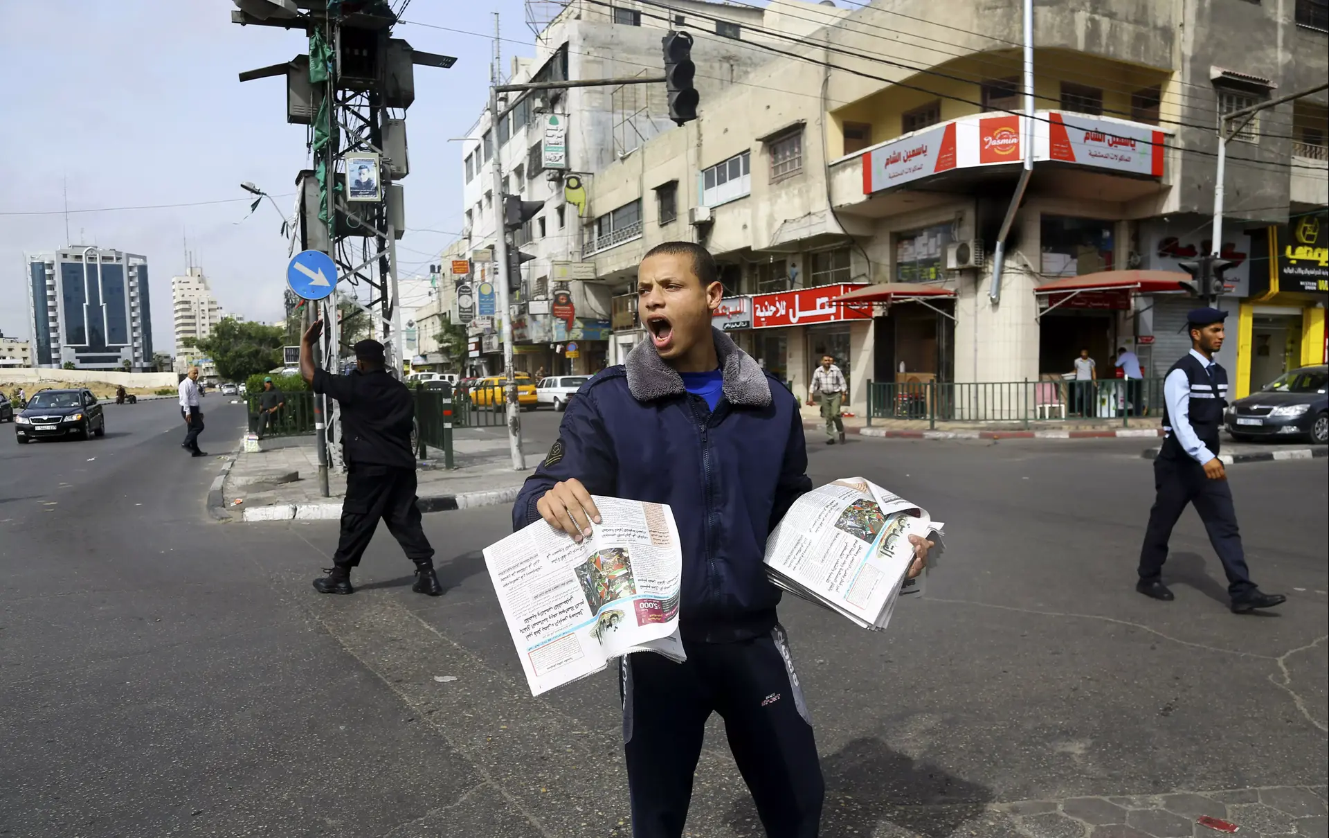 50 שקל לעגל, זינוק במחיר הסיגריות: תסיסה בעזה נגד המסים של חמאס