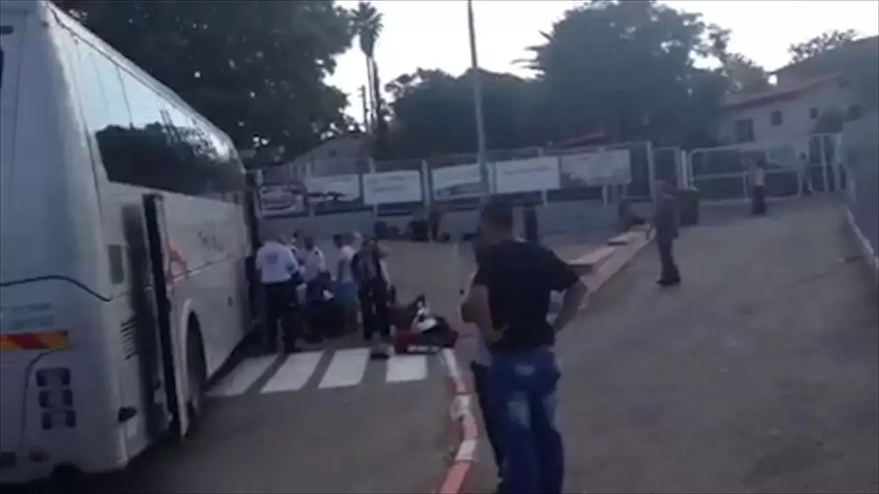 האסון בכפר מנחם: "הדרך לבית הספר היא מסלול מכשולים"