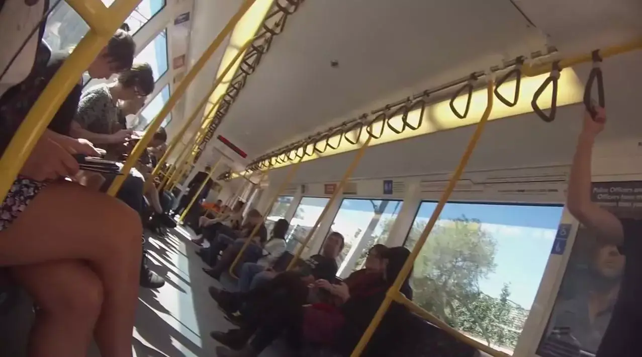 החדשות בדקה: הדרך הטובה ביותר להעביר נסיעת רכבת