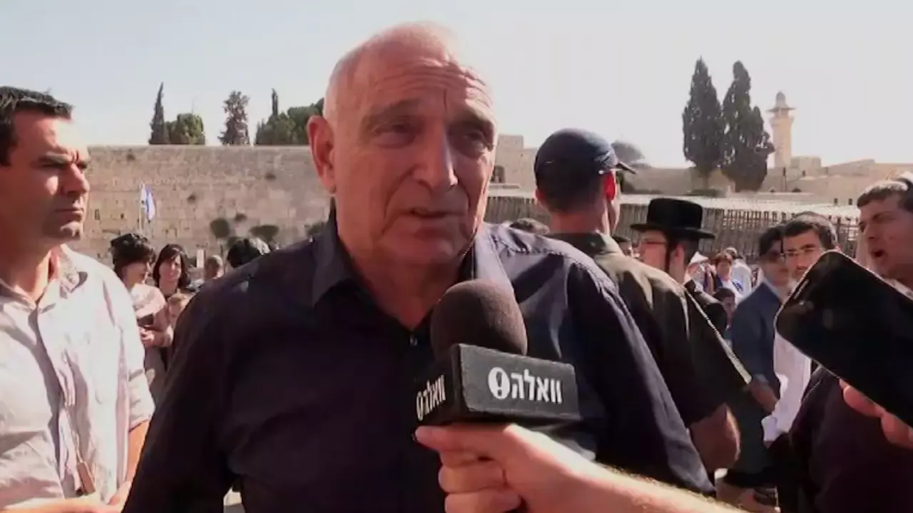ביקורת במשטרה על השר והמפכ"ל: "המלחמה ביניהם מיותרת"