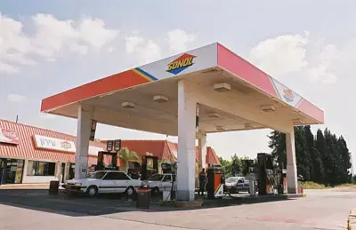 ההסתדרות מאיימת להשבית את תחנות סונול