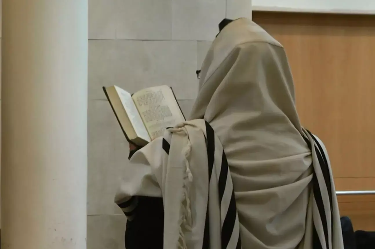 איש השבוע