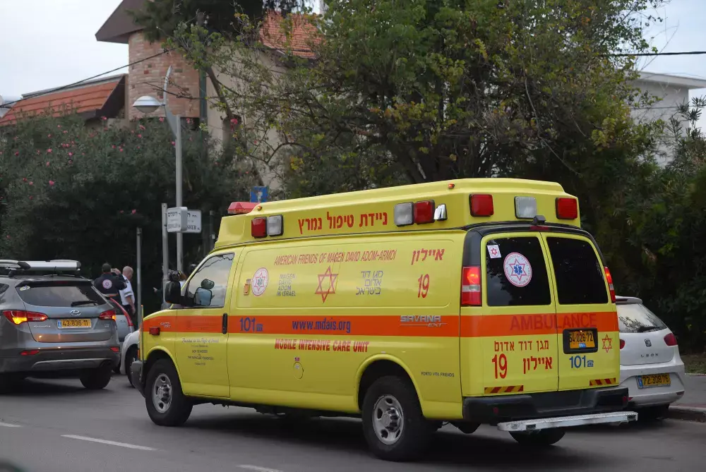 טרגדיה בחדרה: גבר בן 78 נפצע ממסור חשמלי במהלך עבודות בדירתו ומת