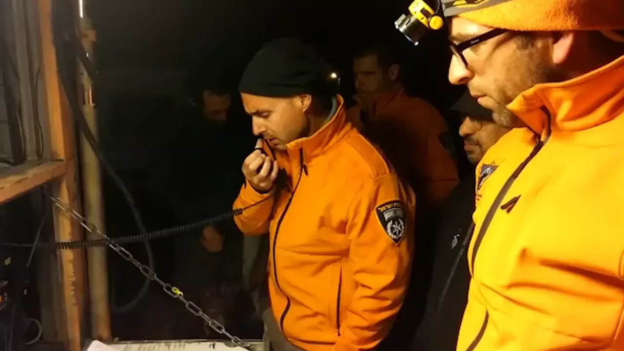 שני מטיילים חולצו מ"אי" בלב שיטפון במדבר יהודה