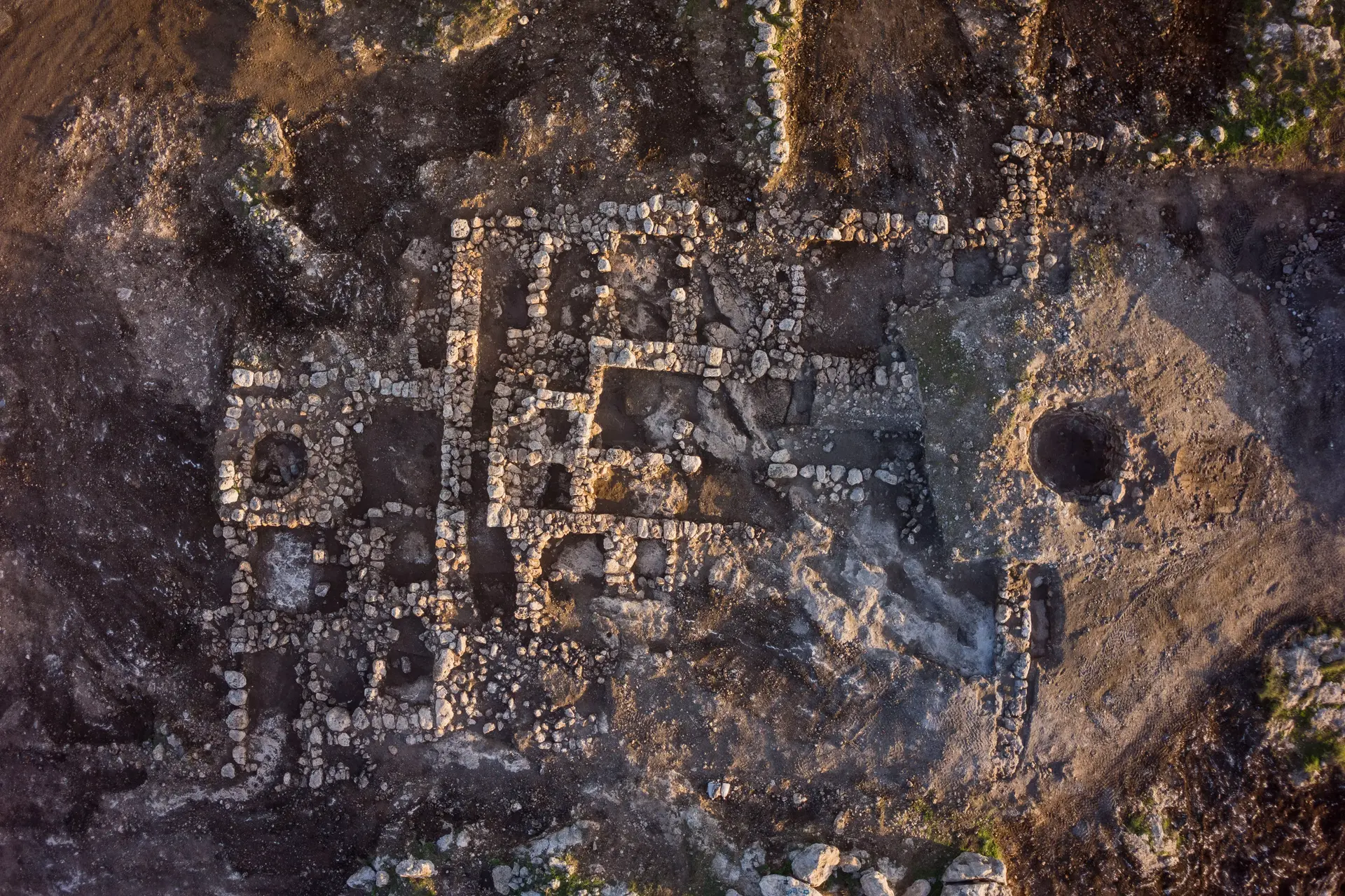 חווה חקלאית מלפני כ-2,800 שנה נחשפה בראש העין
