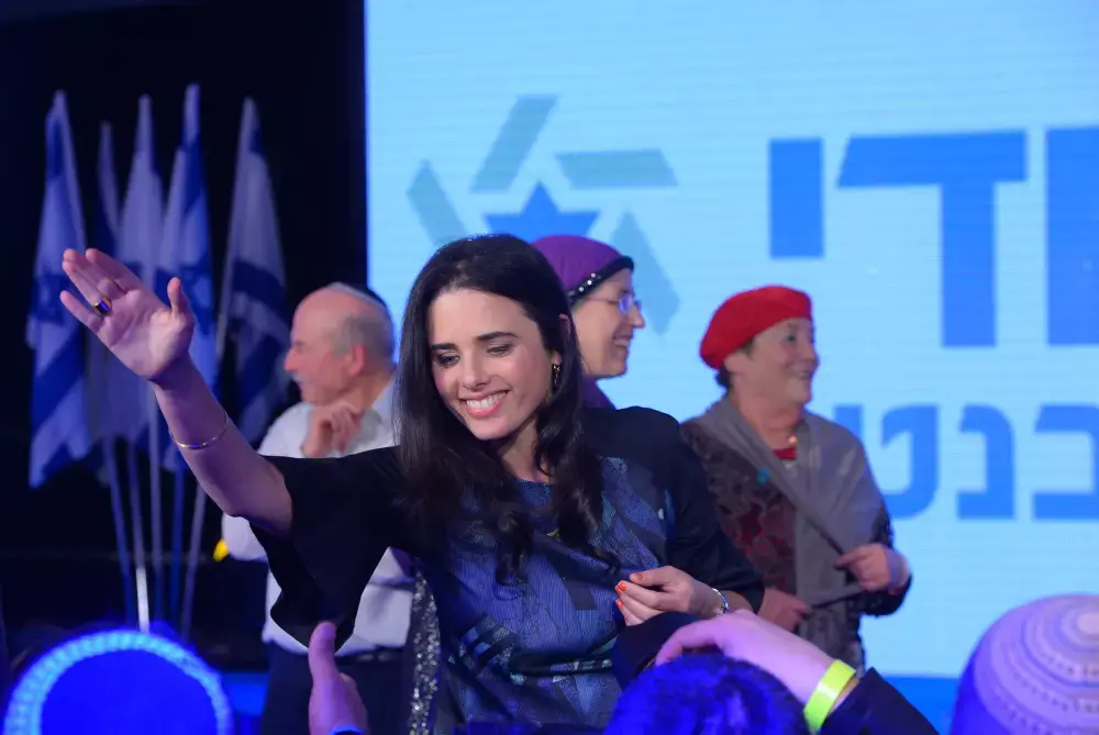 כיצד מתאר העיתון החשוב בעולם את שרת המשפטים המיועדת שקד?
