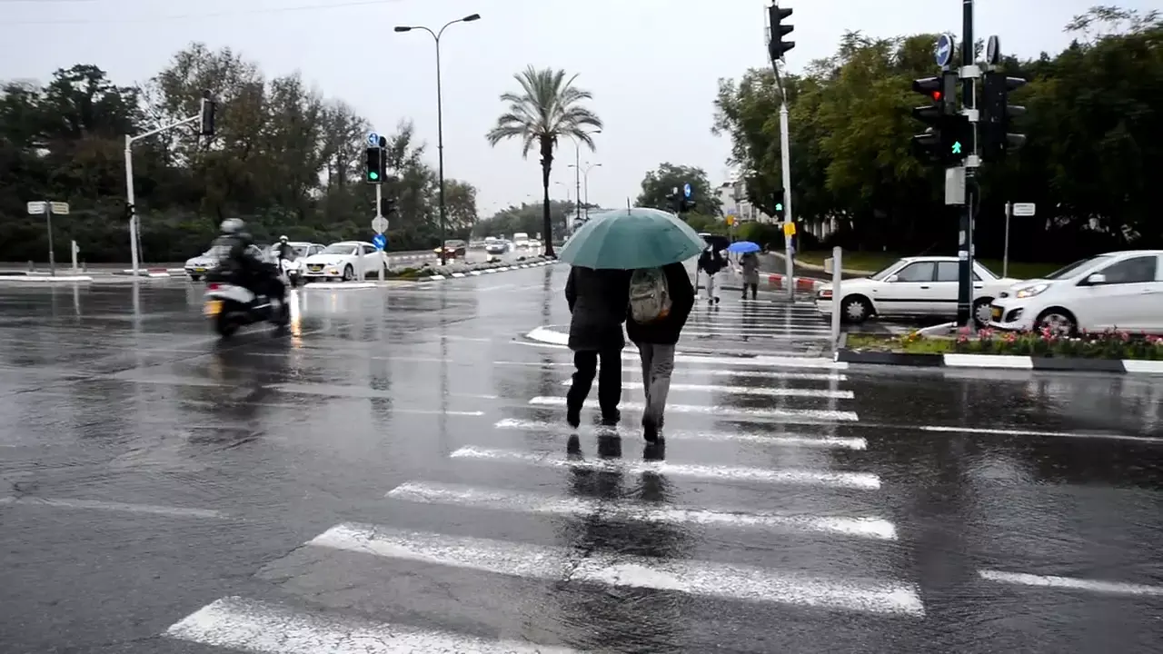 סוף שבוע קריר: הטמפרטורות ירדו, ייתכן גשם קל בצפון ובמרכז