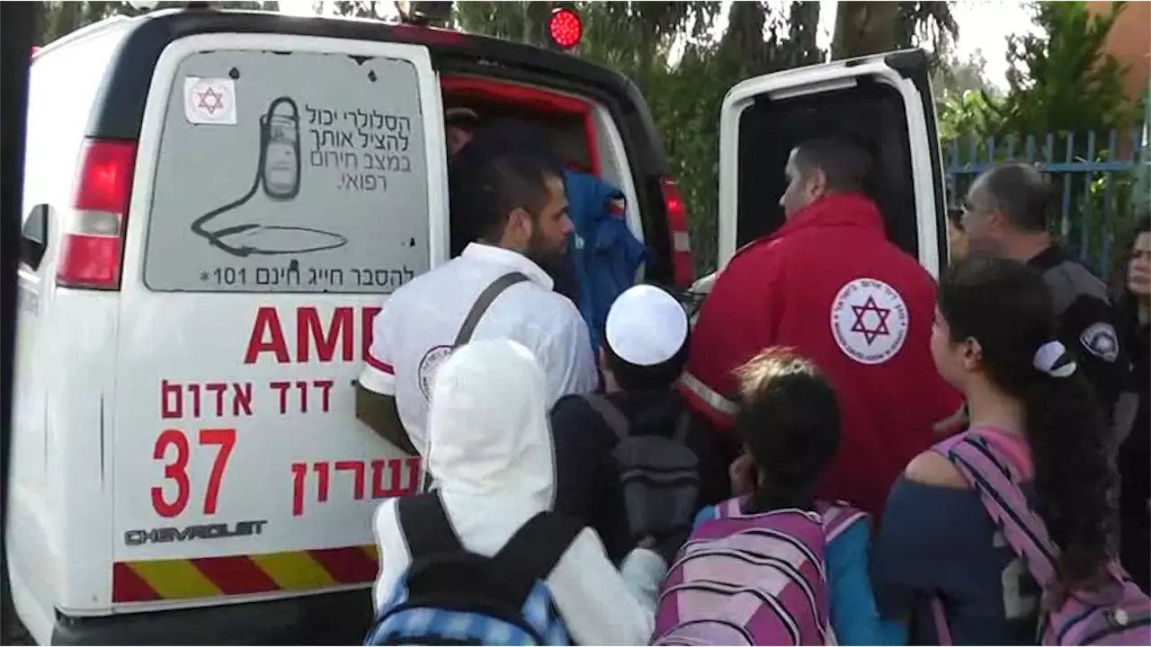 53 ילדים מנתניה נגעו בחומר מבודד - ואושפזו עם גרד