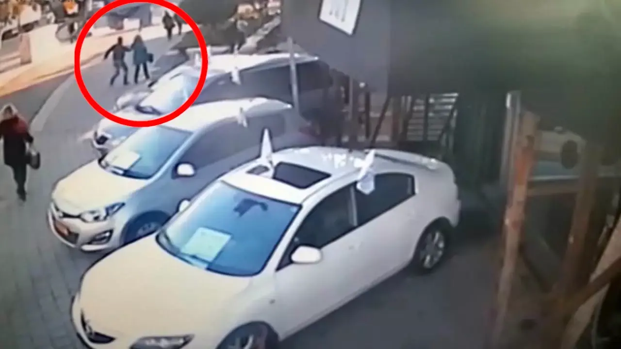פיגוע דקירה במרכז תל אביב: 12 פצועים, בהם שלושה קשה
