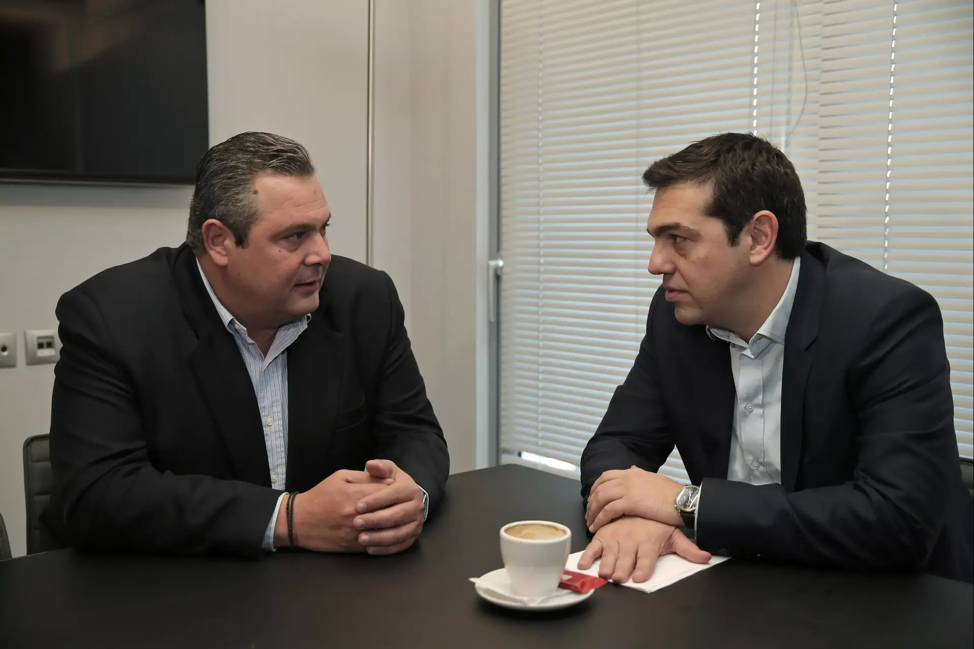 הבחירות ביוון: מפלגת השמאל סיריזה תקים קואליציה עם סיעת ימין קטנה