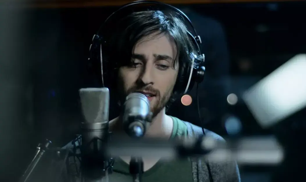 צפו: דוד לביא מחדש את "נפרדנו כך" של לאה גולדברג