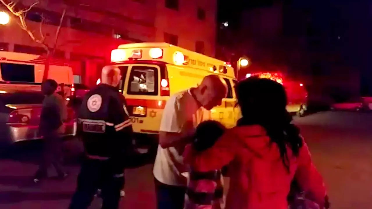 34 דיירים נפגעו קל בשריפה שפרצה בבניין בחדרה