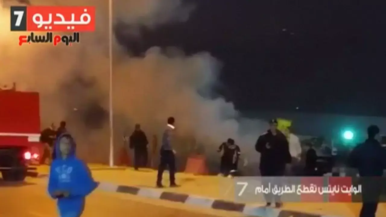 קהיר: לפחות 30 הרוגים בעימותים שפרצו במגרש כדורגל