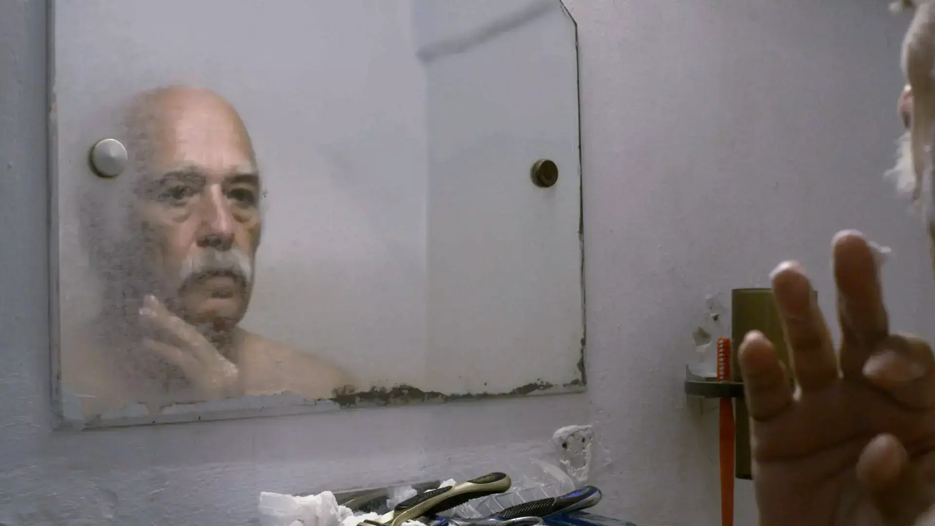 בניין אחד בבת ים, שנה לאחר מכן