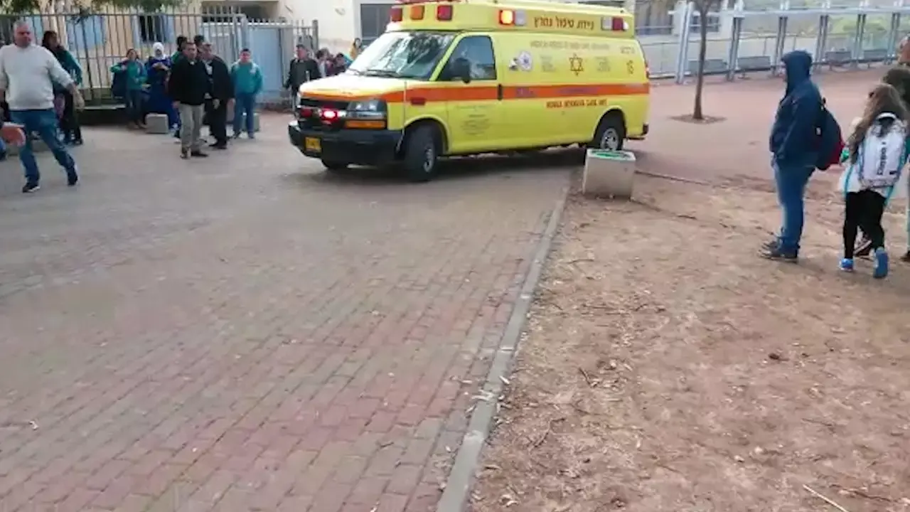 בת 17 "סירבה לחיזורים" ונדקרה בידי צעיר בבית ספר בצפון