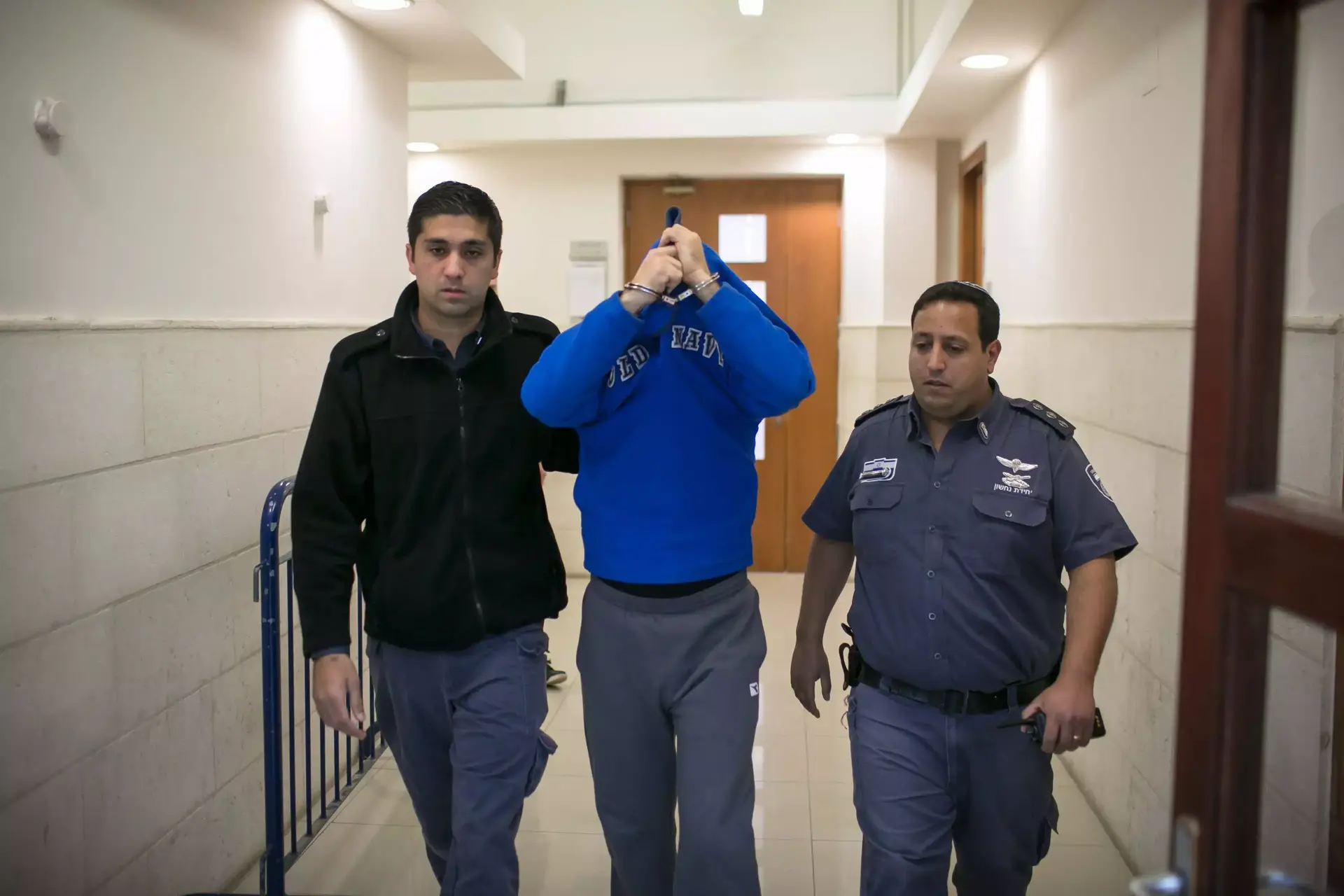 "ראינו פורנו בעירום ושיחקנו פלייסטיישן": העדויות נגד הפדופיל