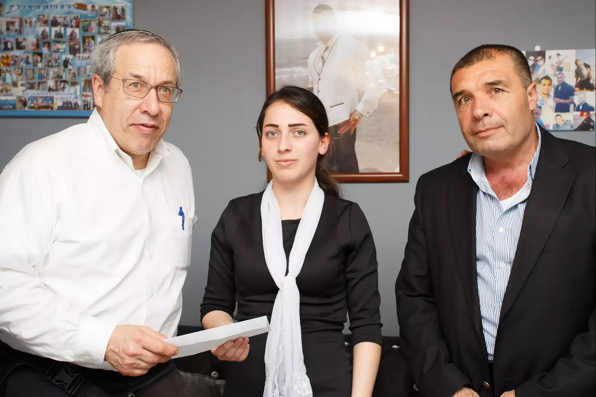 "בשם היהודים": המחווה לאלמנת השוטר הדרוזי מהפיגוע בבית הכנסת
