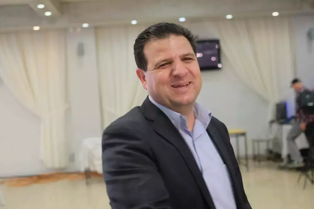 המאבק על המרחב הדמוקרטי