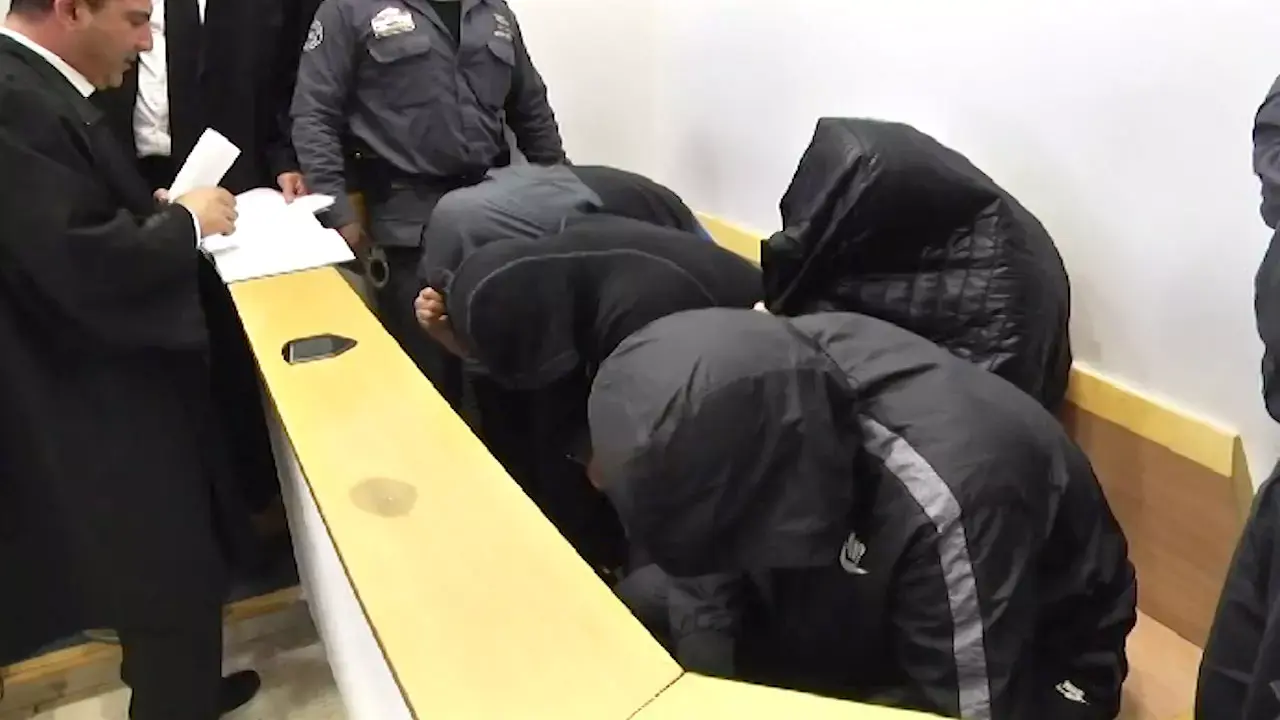 הותר לפרסום: חברי כנופיה נאשמים ברצח ברוטלי של צעיר בשדרות