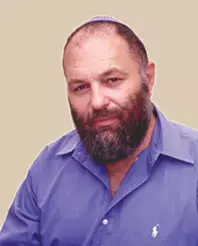 &rdquo;שני זקנים יושבים ומתבסמים בהצלחות העבר שלהם בעוד המדינה נתונה בסכנה&rdquo;