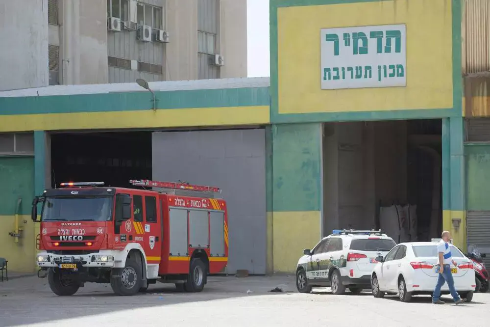 פועל נקבר תחת מזון לעופות במפעל ליד בית שמש ונהרג