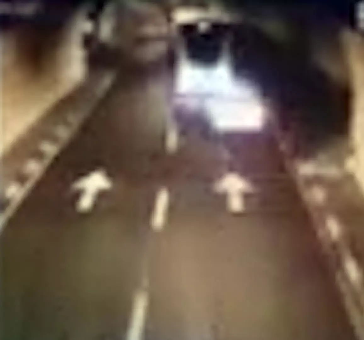 תיעוד קשה: צעיר התנגש במטרונית במנהרות הכרמל ונהרג