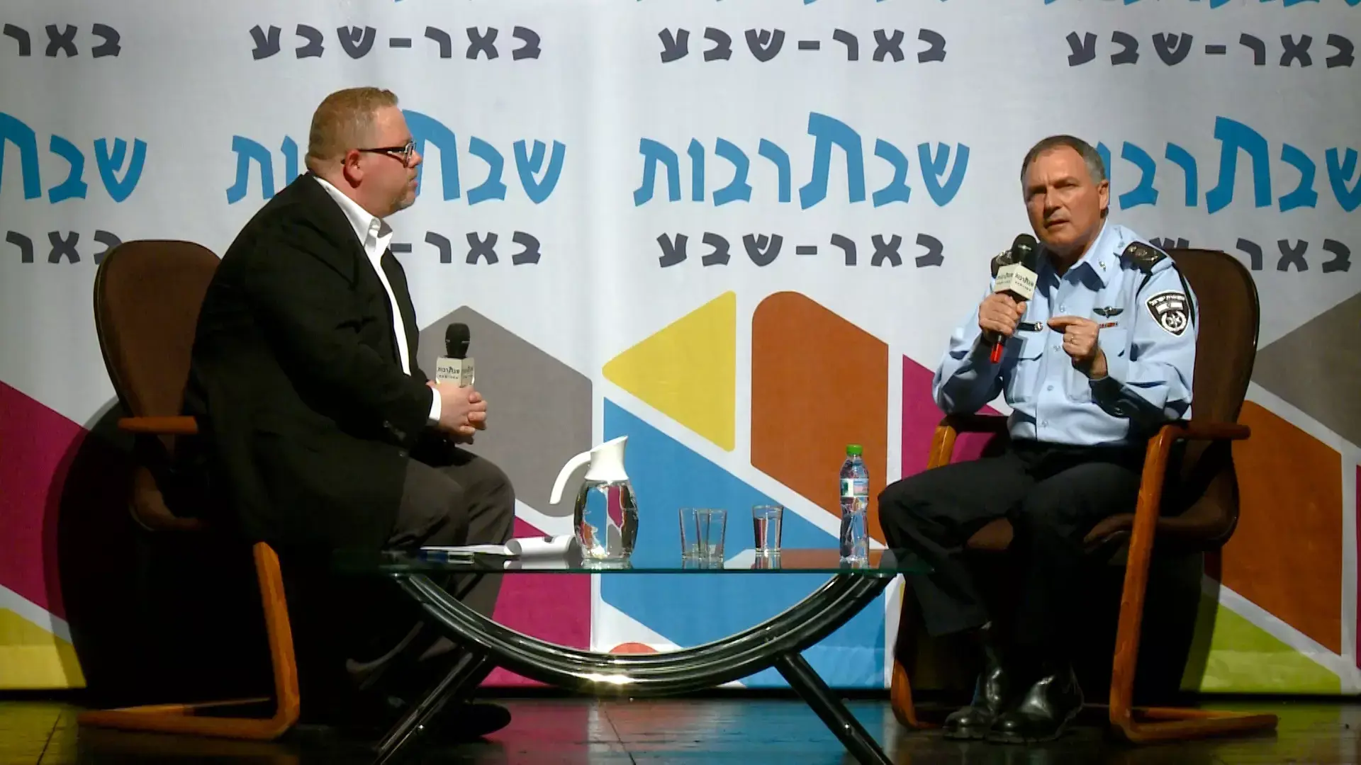 המשטרה צפויה להמליץ על כתבי אישום נגד בכירים בישראל ביתנו