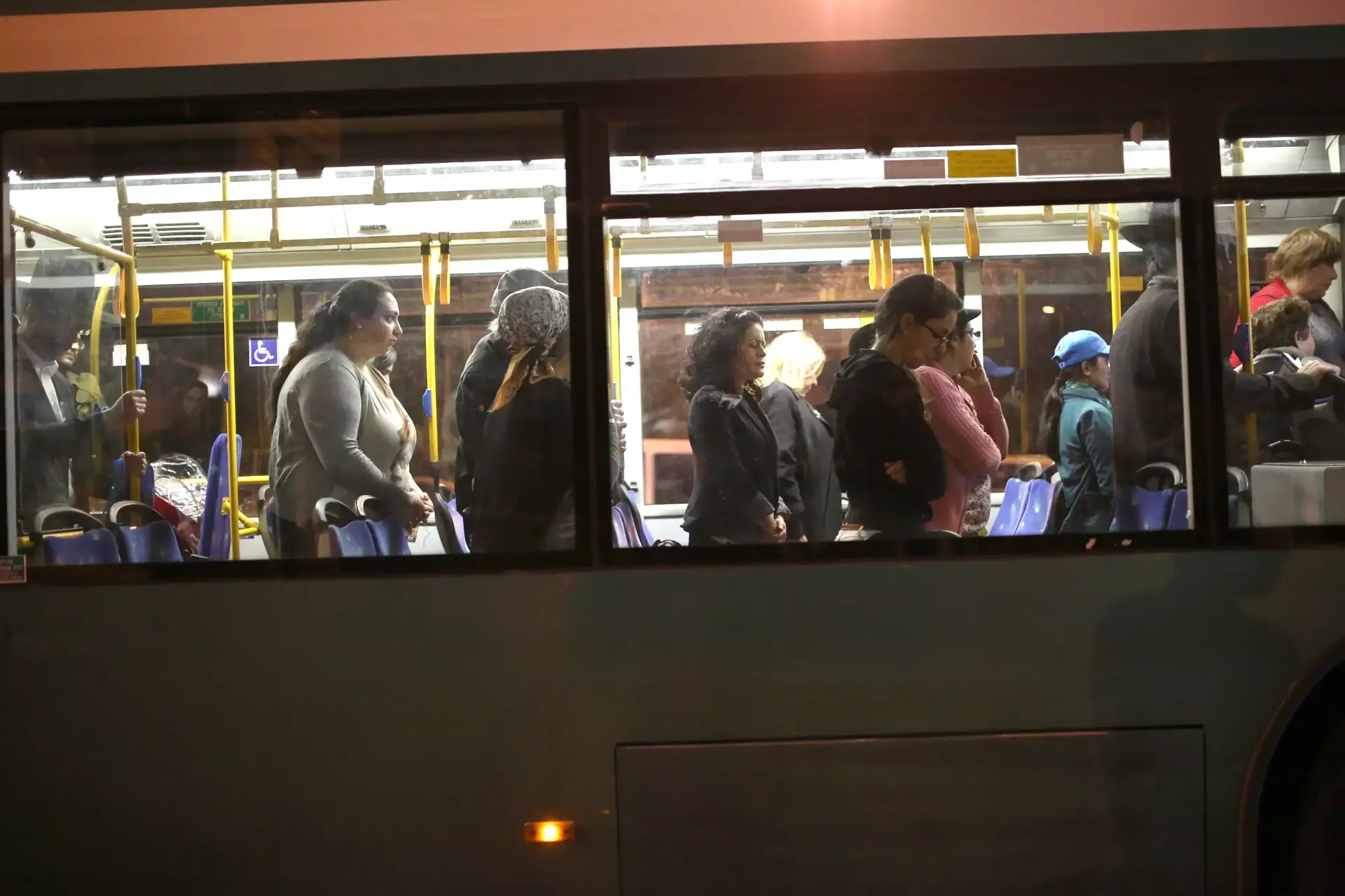 והכל יקפא: ערב יום הזיכרון מבעד לעדשת המצלמה