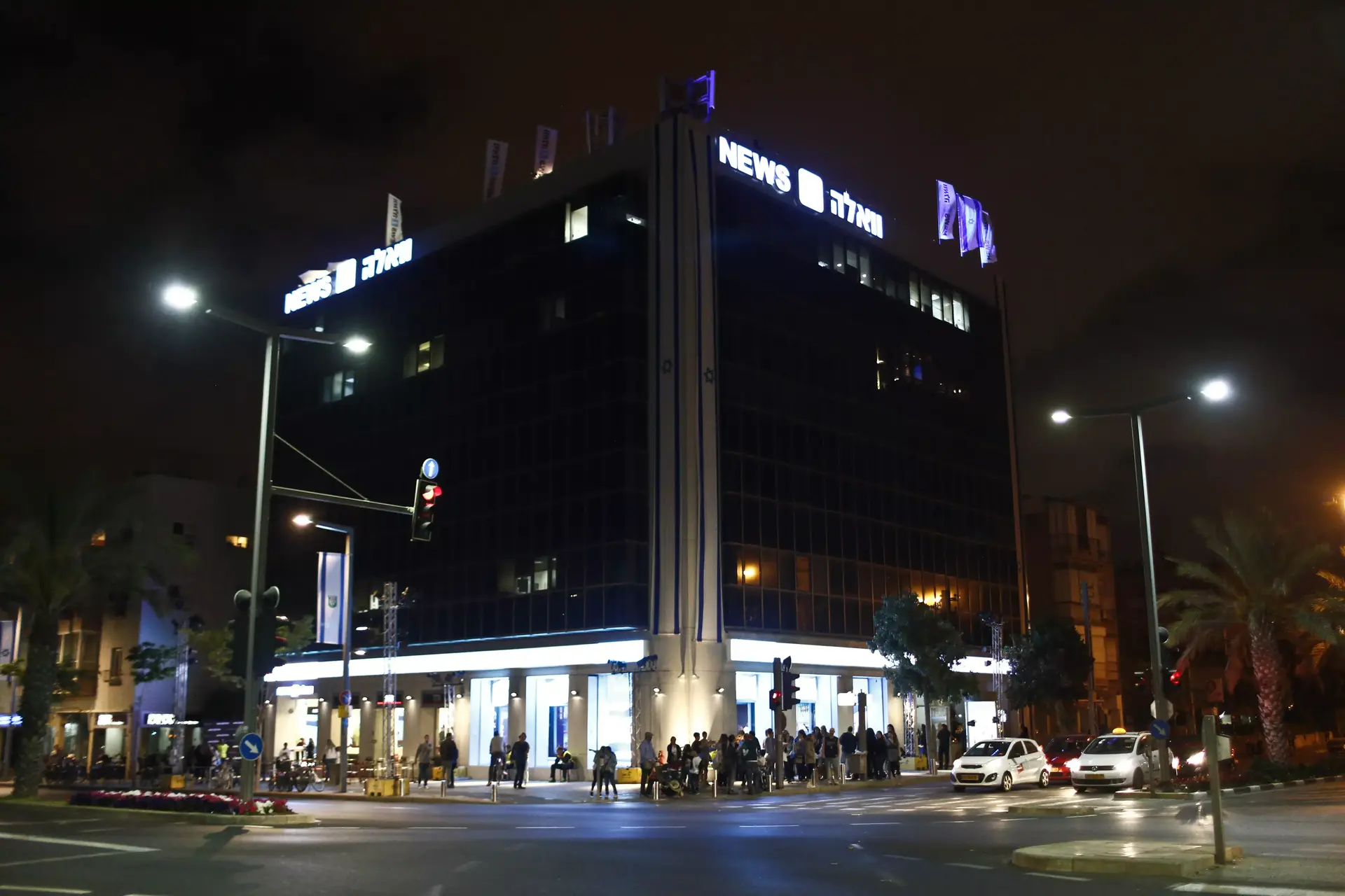 דן שילון מארח באולפן השקוף של וואלה! NEWS: התכנית הסתיימה